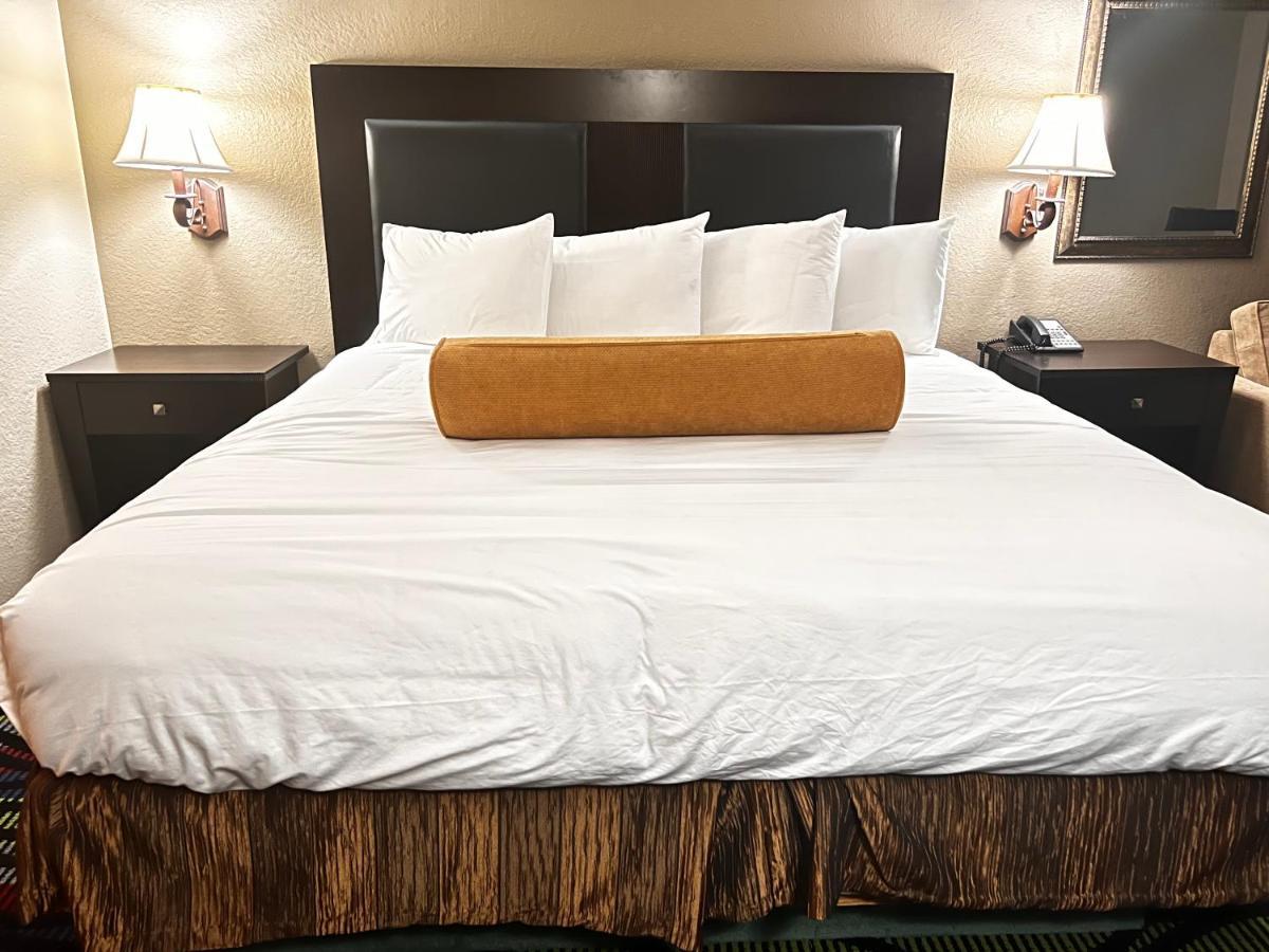 אינדיפנדנס Apple Tree Inn מראה חיצוני תמונה